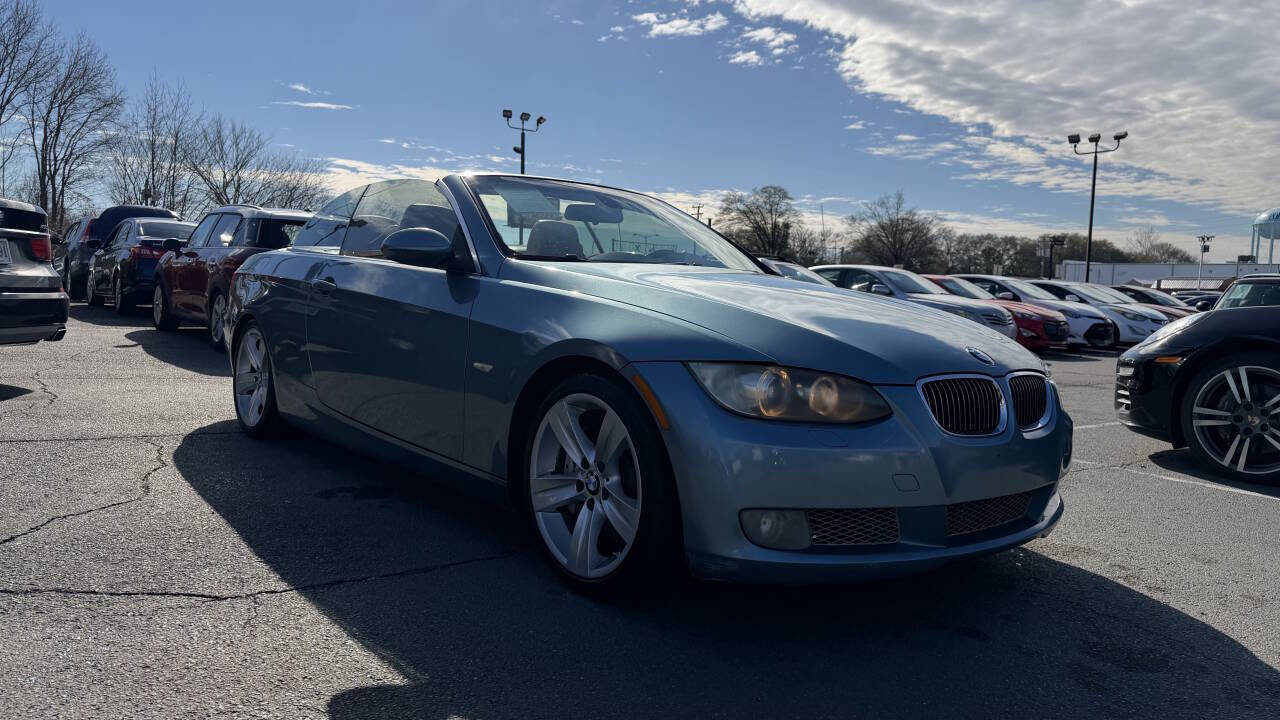 Used 2009 BMW 335i Convertible image 7