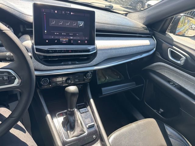 Used 2023 Jeep Compass Latitude AWD/4WD image 26