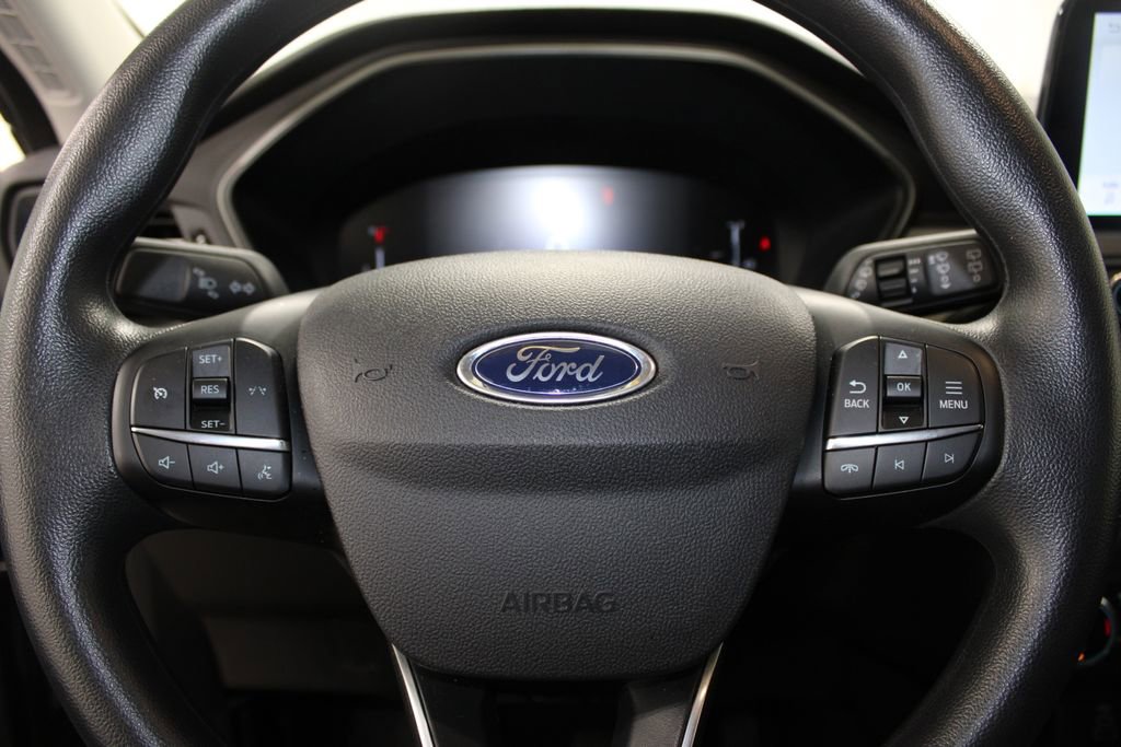 Used 2025 Ford Escape Active AWD/4WD image 40
