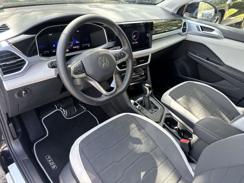New 2026 Volkswagen Taos SE FWD image 14