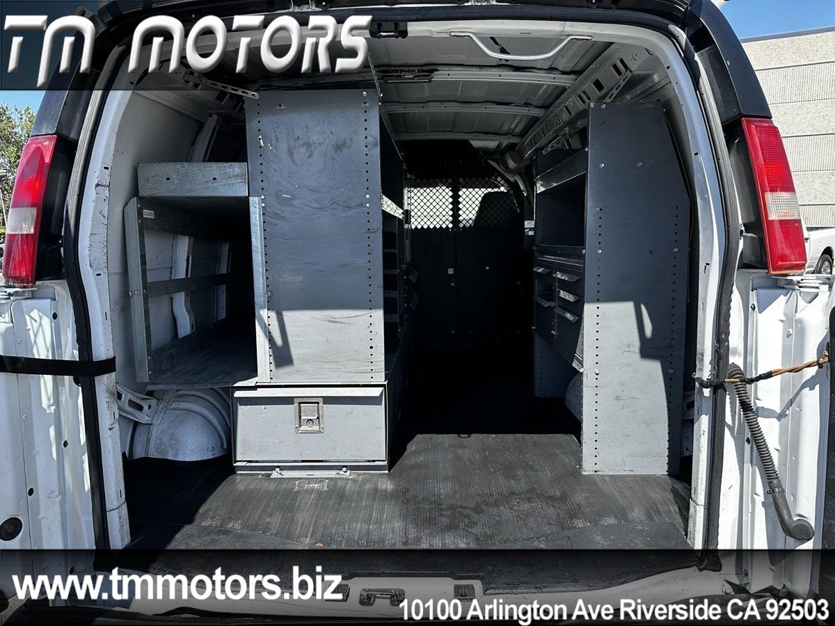 Used 2008 Chevrolet Express 2500 RWD image 10