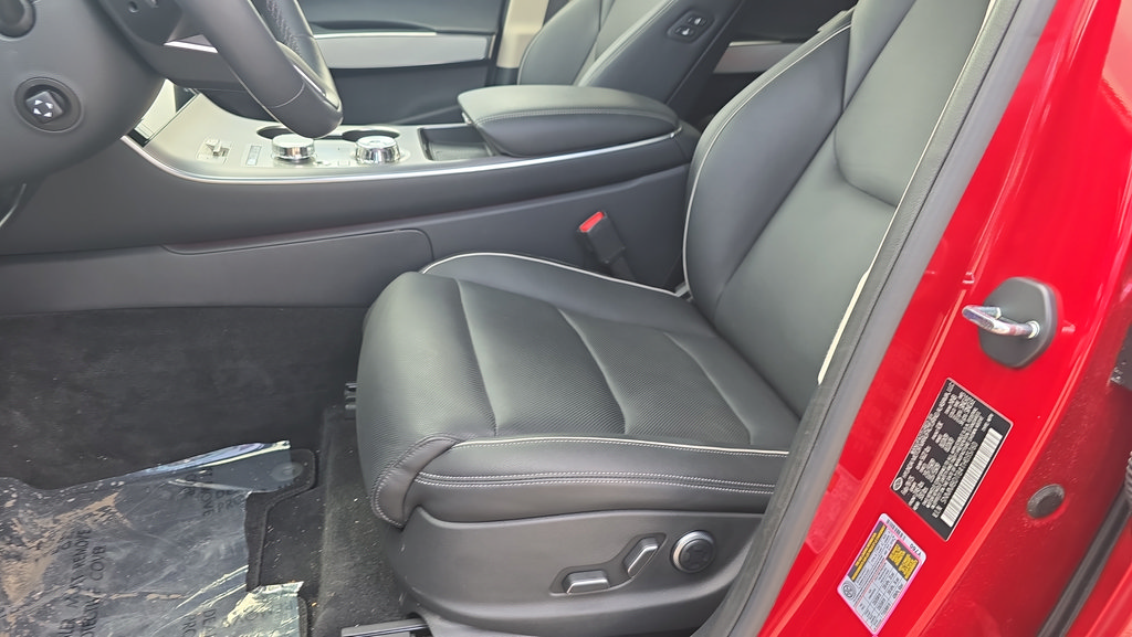 New 2026 Genesis GV70 2.5T Advanced AWD/4WD image 13