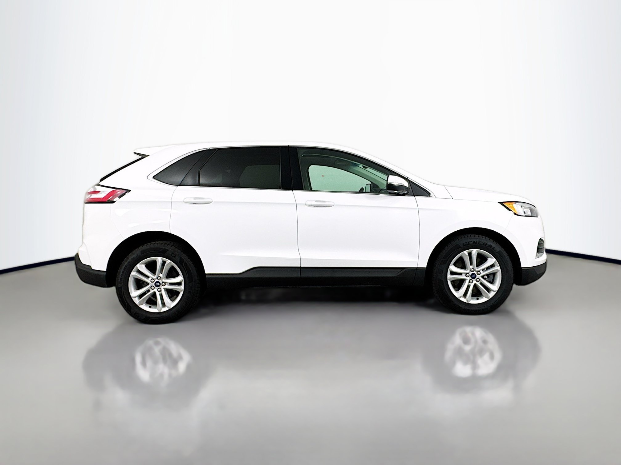 Used 2020 Ford Edge SEL w/ Cold Weather Package AWD/4WD image 8