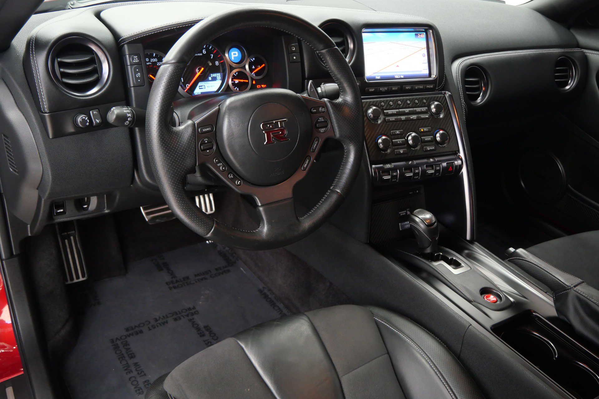 Used 2015 Nissan GT-R Premium AWD/4WD image 13