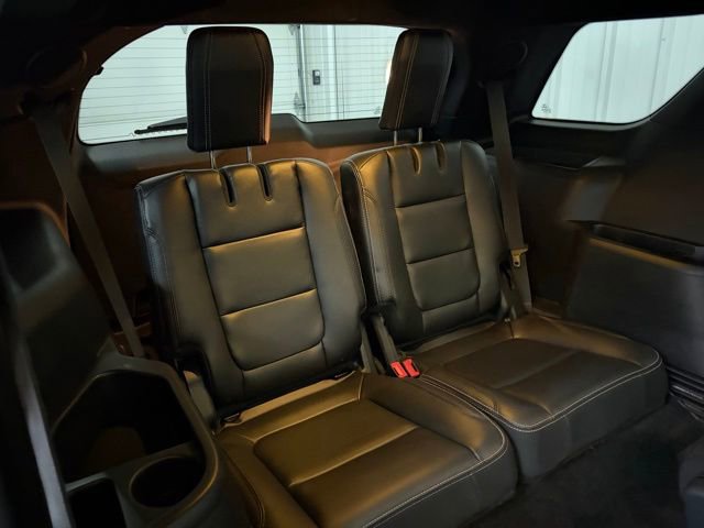 Used 2017 Ford Explorer Limited w/ Equipment Group 301A FWD image 20