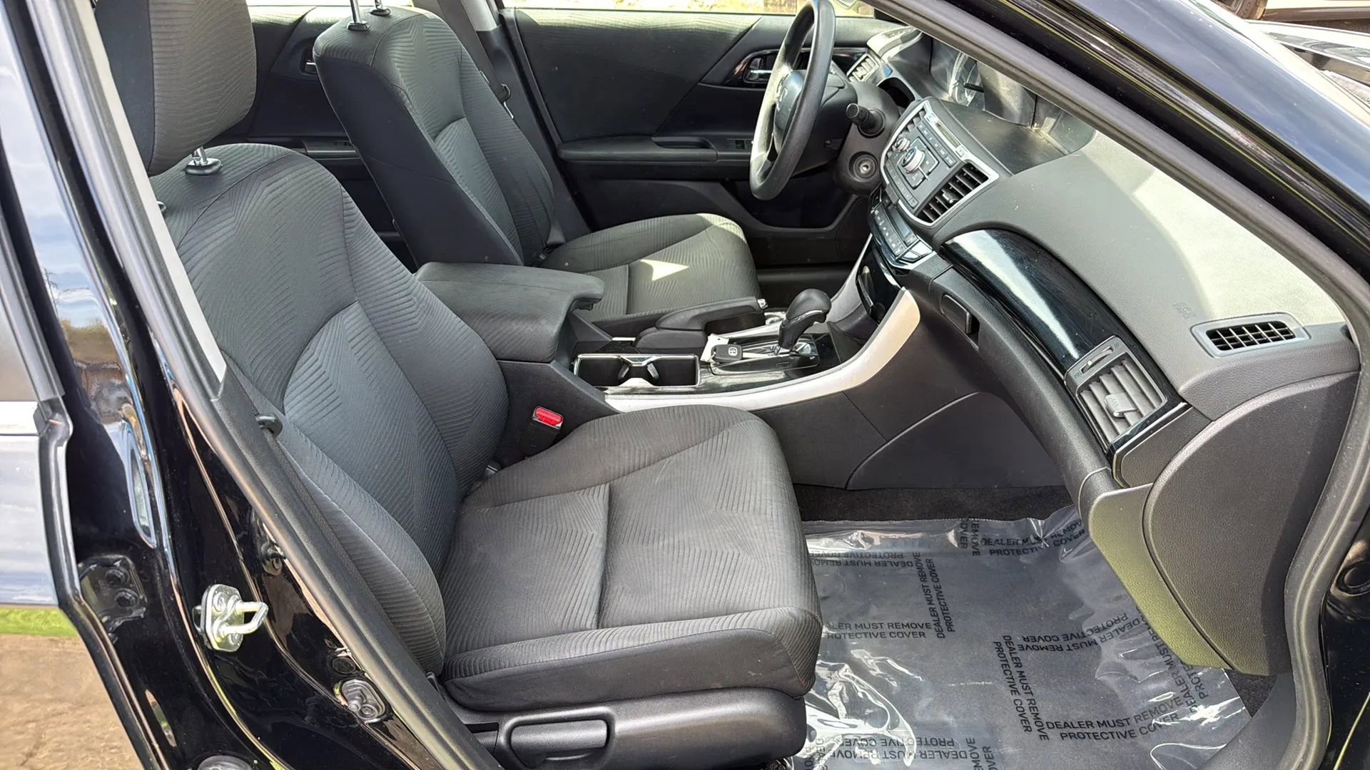 Used 2017 Honda Accord LX image 22