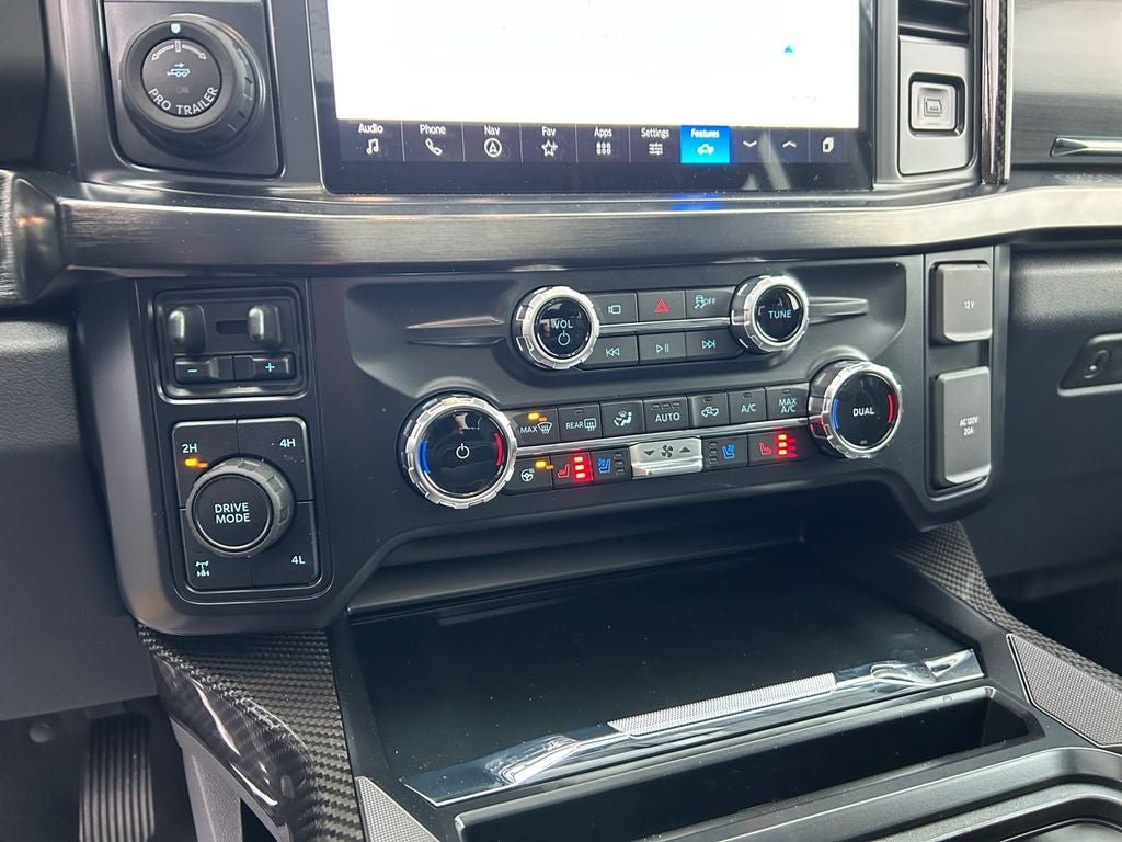 New 2026 Ford F250 Lariat w/ Black Appearance Package AWD/4WD image 35