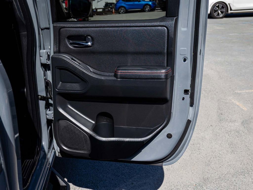 Used 2023 Nissan Frontier PRO-4X w/ Pro Convenience Package image 15