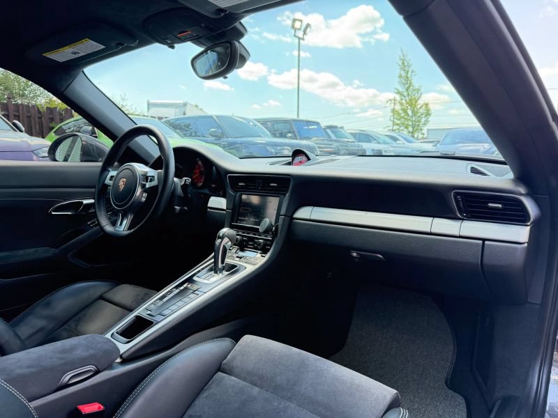 Used 2014 Porsche 911 GT3 RWD image 24