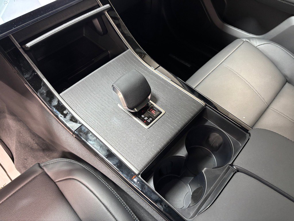 New 2026 Land Rover Range Rover Velar S image 13