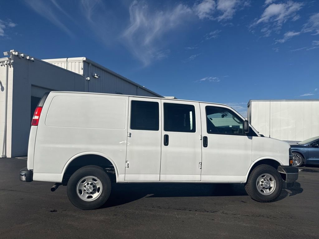 Used 2023 Chevrolet Express 2500 w/ Driver Convenience Package image 8