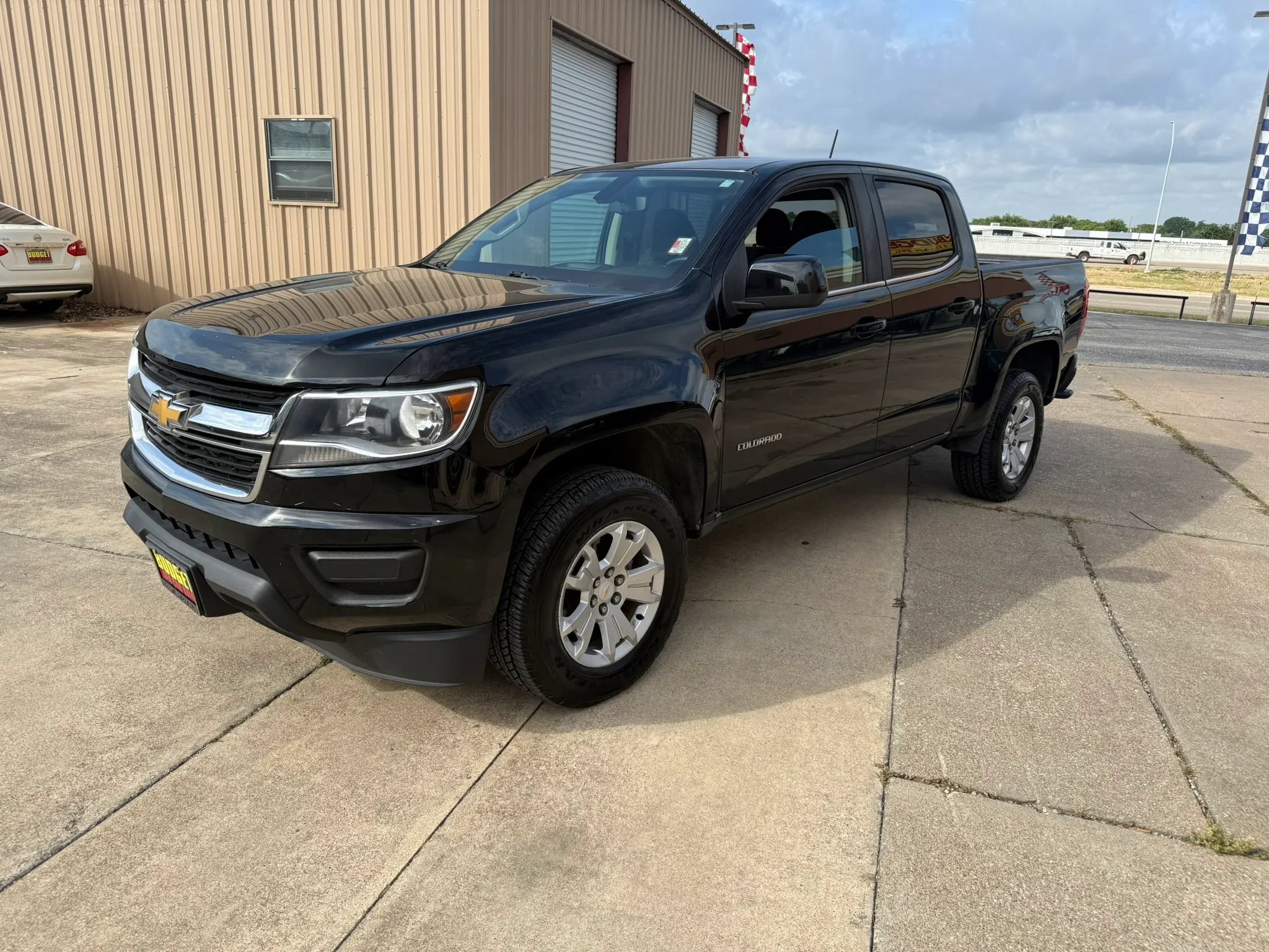Used 2017 Chevrolet Colorado LT RWD image 1