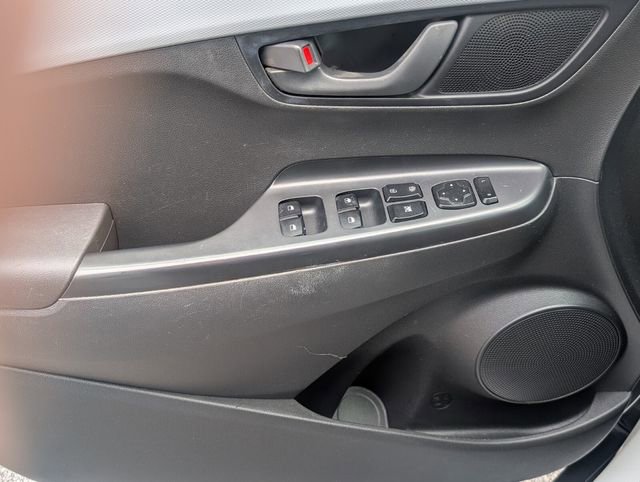 Used 2019 Hyundai Kona SE FWD image 32