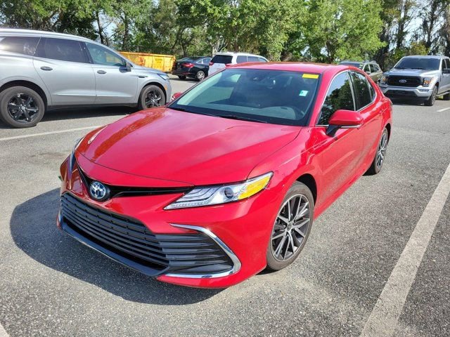 Used 2024 Toyota Camry XLE FWD image 8