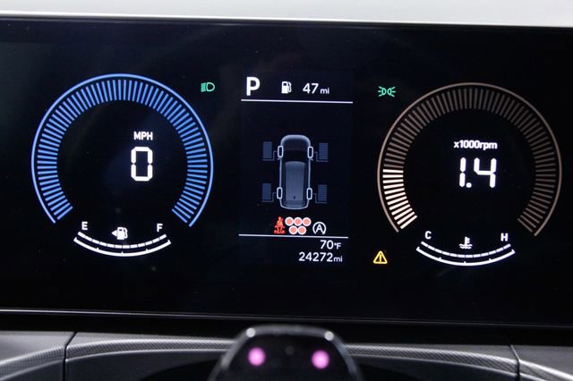 Used 2025 Hyundai Santa Fe SEL image 25