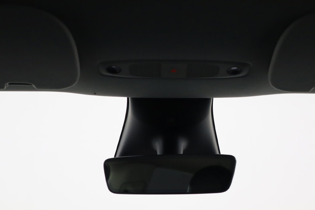 Used 2023 Tesla Model Y Long Range AWD/4WD image 23