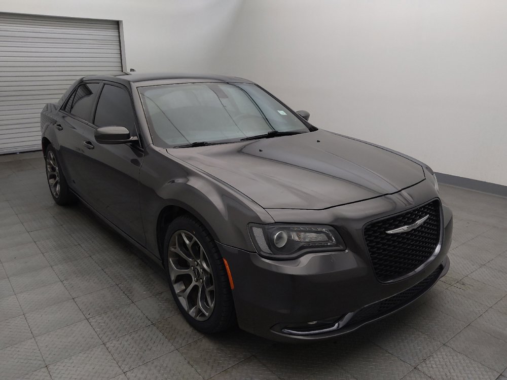 Used 2018 Chrysler 300 S image 13