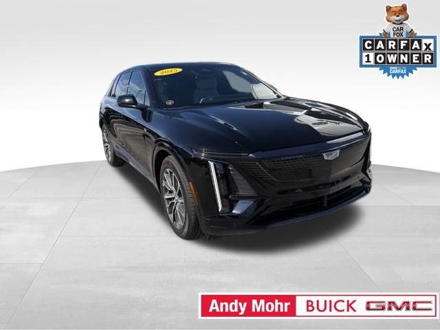 Used 2025 Cadillac Lyriq Sport AWD/4WD image 3