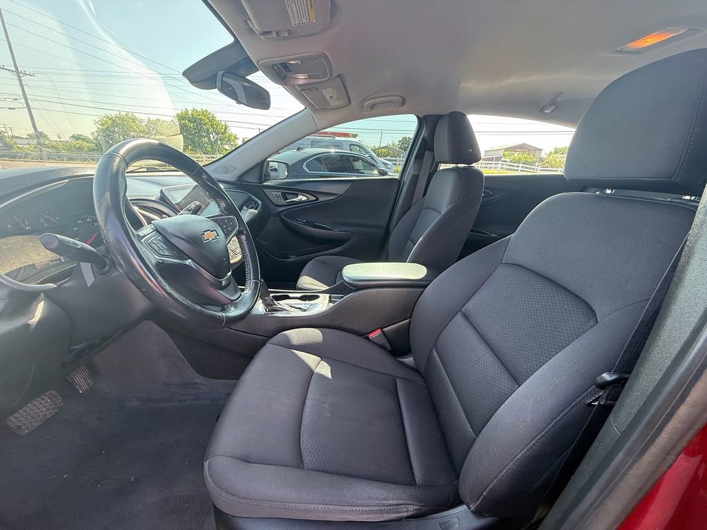Used 2019 Chevrolet Malibu RS FWD image 12