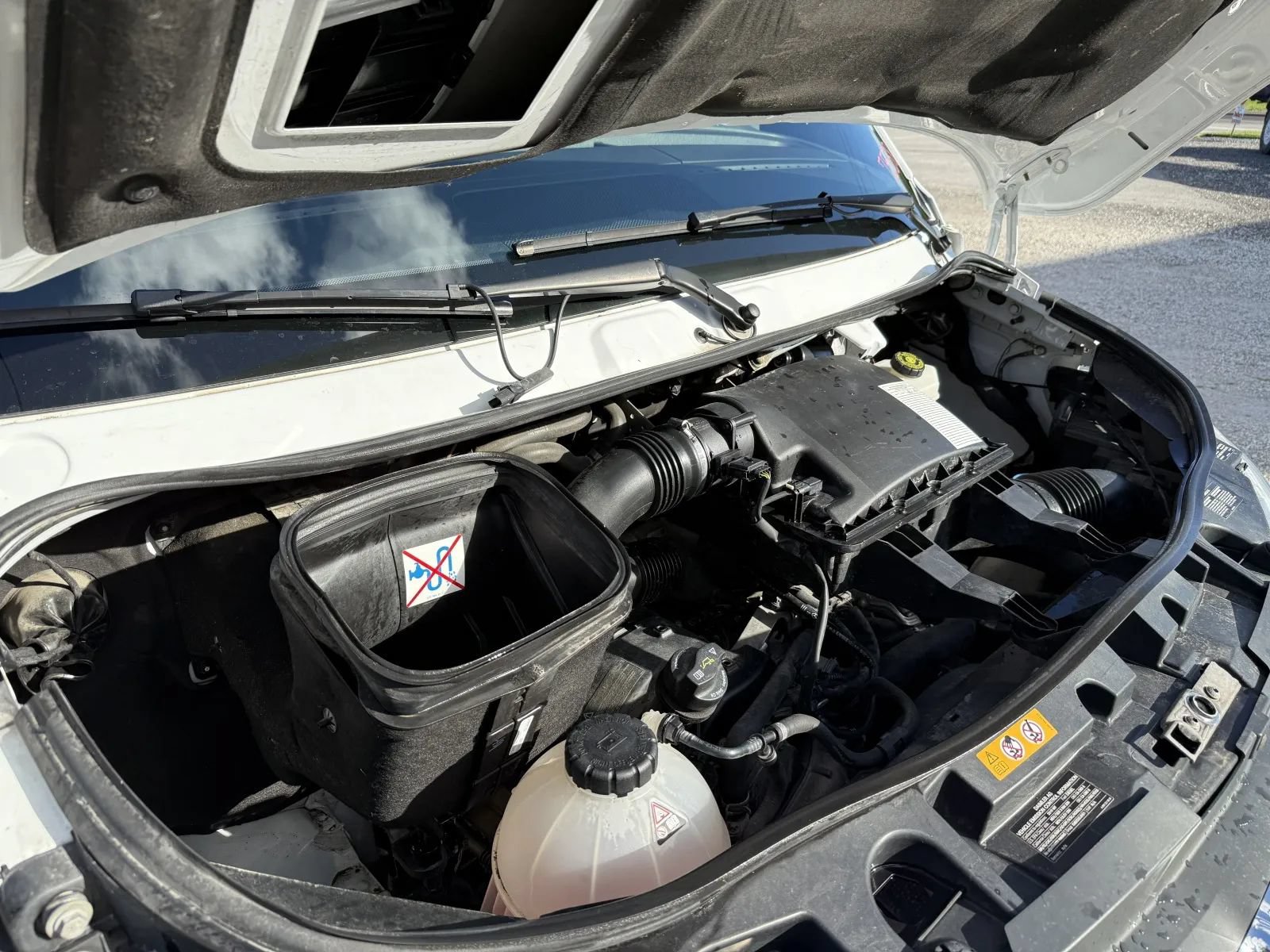 Used 2019 Freightliner Sprinter 170 RWD image 14