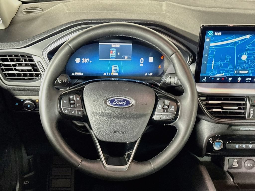 Used 2025 Ford Escape Platinum AWD/4WD image 13