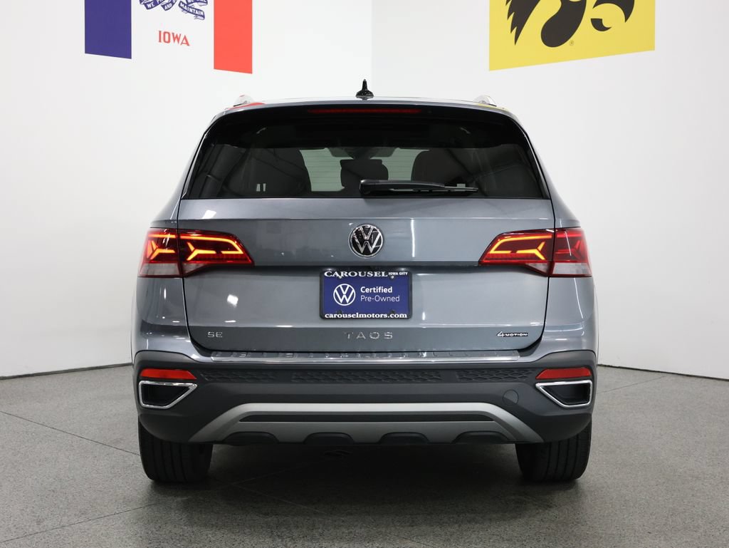 Used 2023 Volkswagen Taos SE w/ Panoramic Sunroof Package AWD/4WD image 11