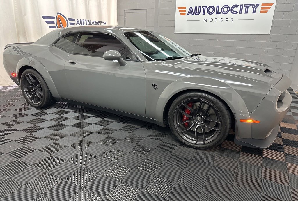 Used 2019 Dodge Challenger SRT Hellcat image 3