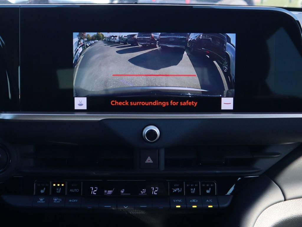 Used 2024 Toyota Crown Limited image 16