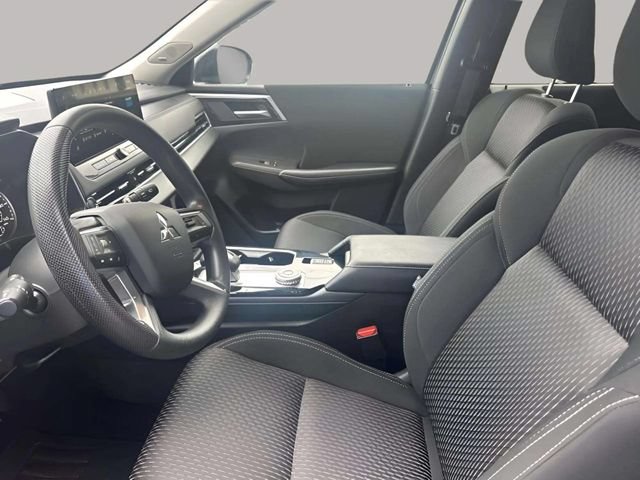 Used 2025 Mitsubishi Outlander ES AWD/4WD image 19