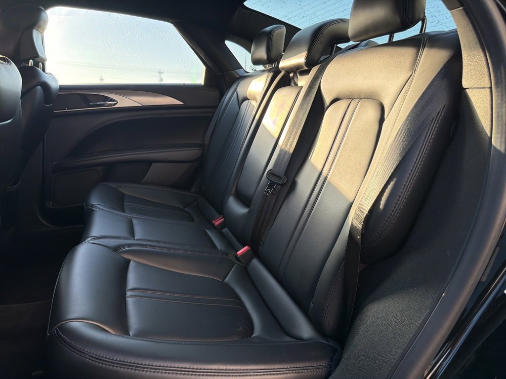 Used 2017 Lincoln MKZ Premiere image 12