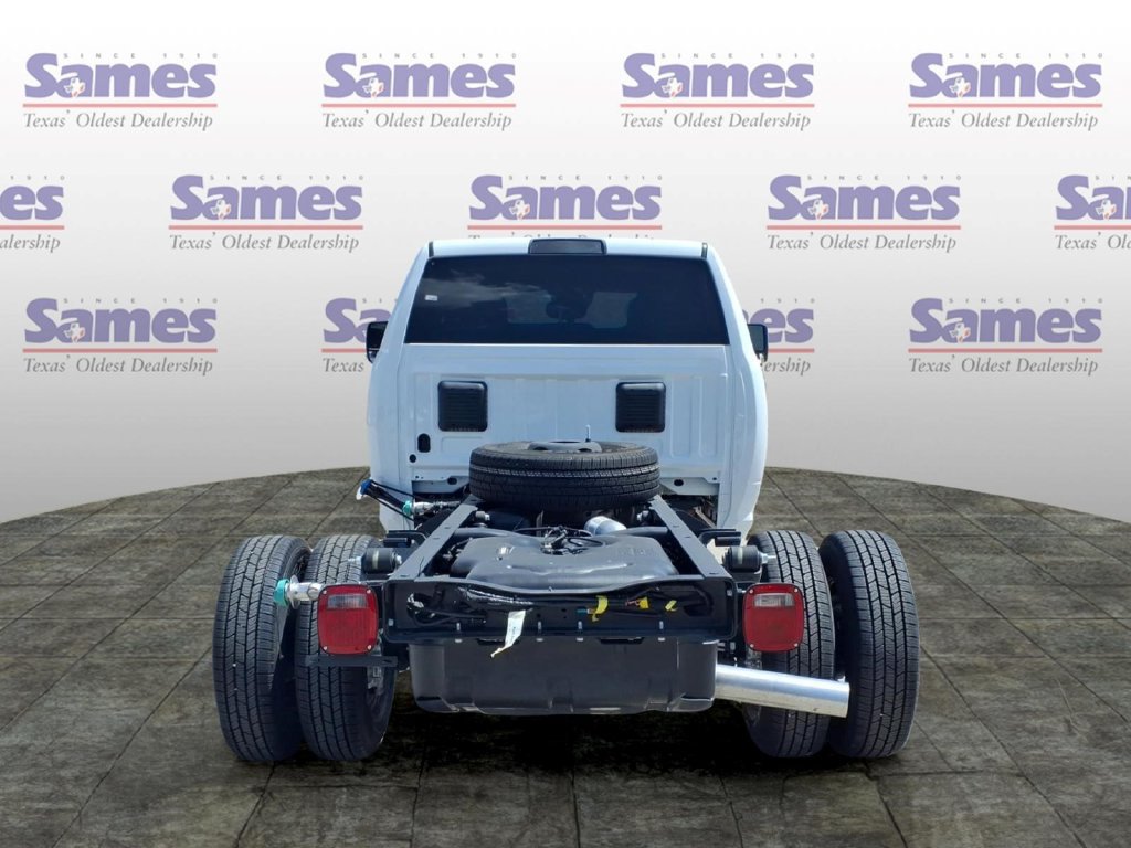 New 2026 RAM 3500 Tradesman AWD/4WD image 6