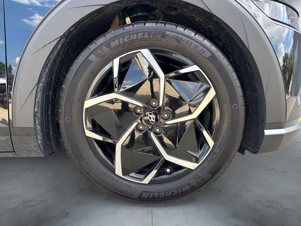 Used 2024 Hyundai Ioniq 5 SEL RWD image 15