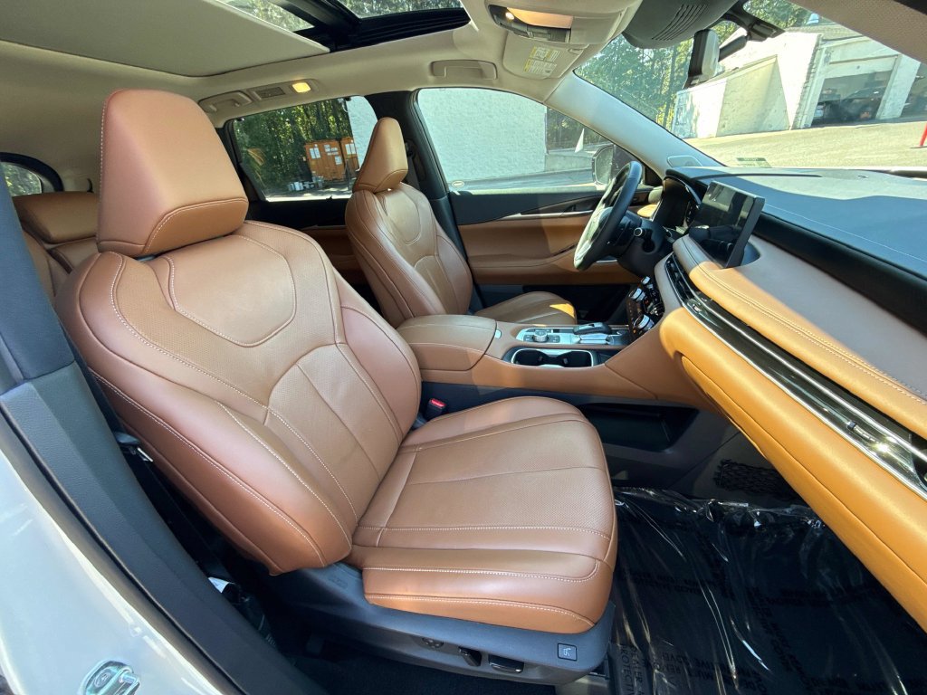 Used 2023 INFINITI QX60 Sensory w/ Vision Package AWD/4WD image 26