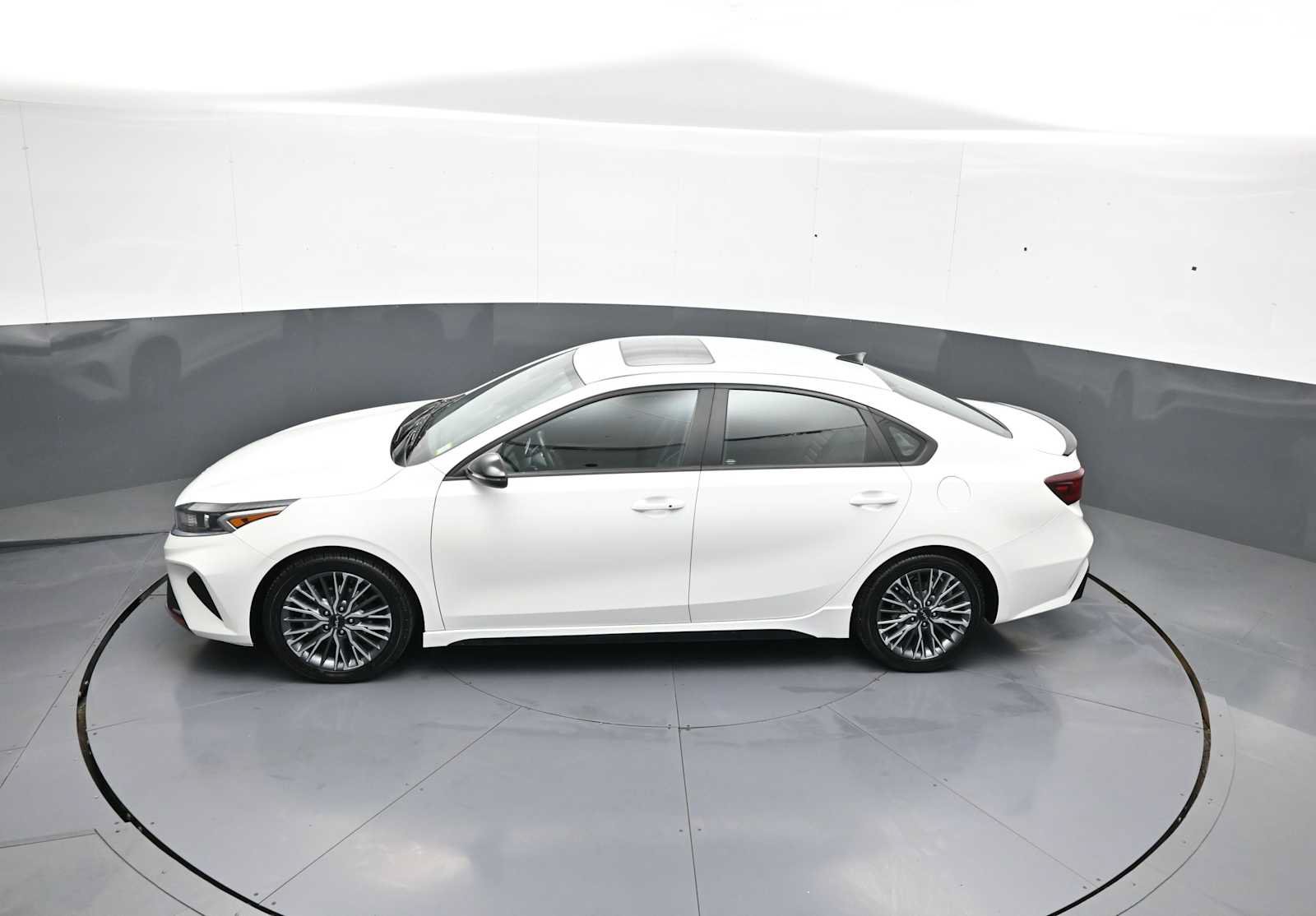 Used 2023 Kia Forte GT-Line w/ GT-Line Premium Package FWD image 31