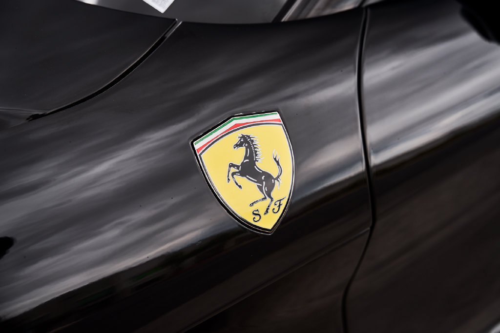 Used 2015 Ferrari F12 Berlinetta RWD image 8