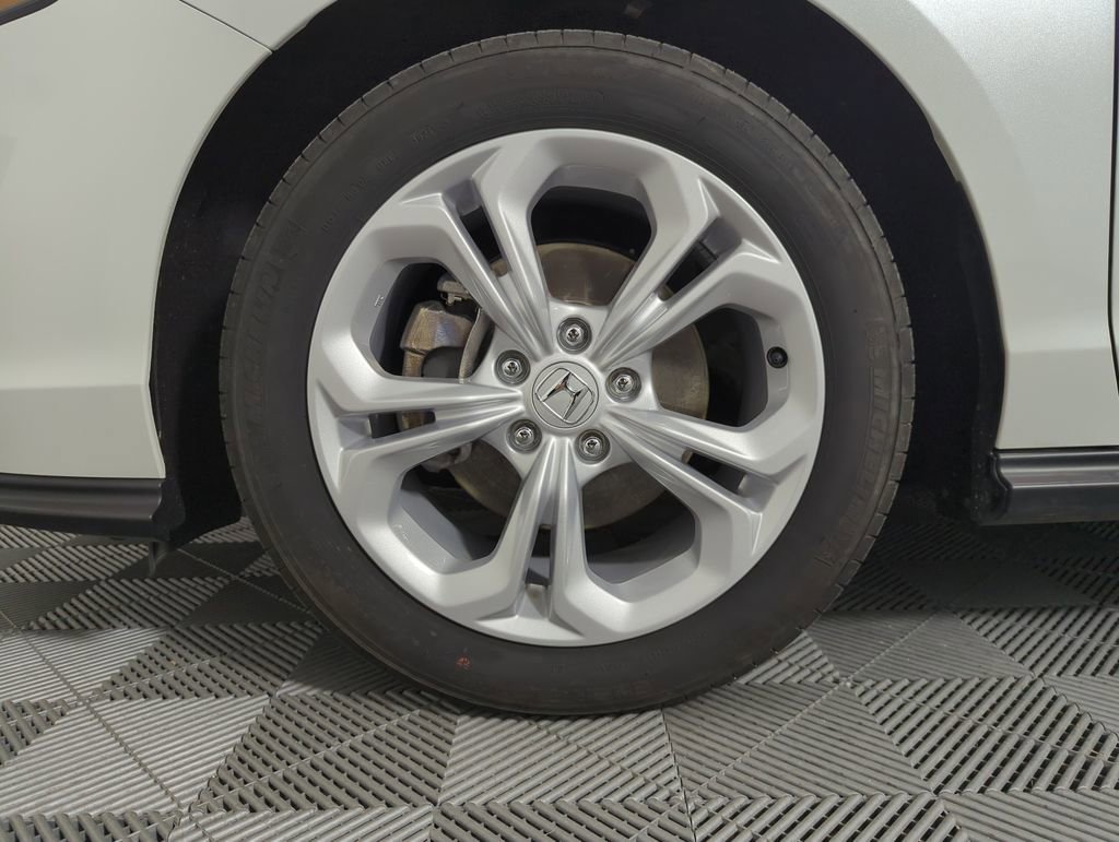 Certified 2025 Honda Accord LX image 22