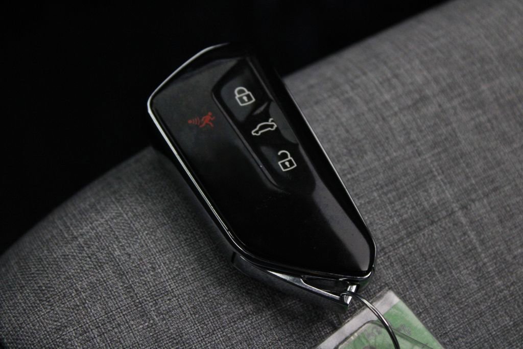 Used 2024 Volkswagen ID.4 2WD image 27