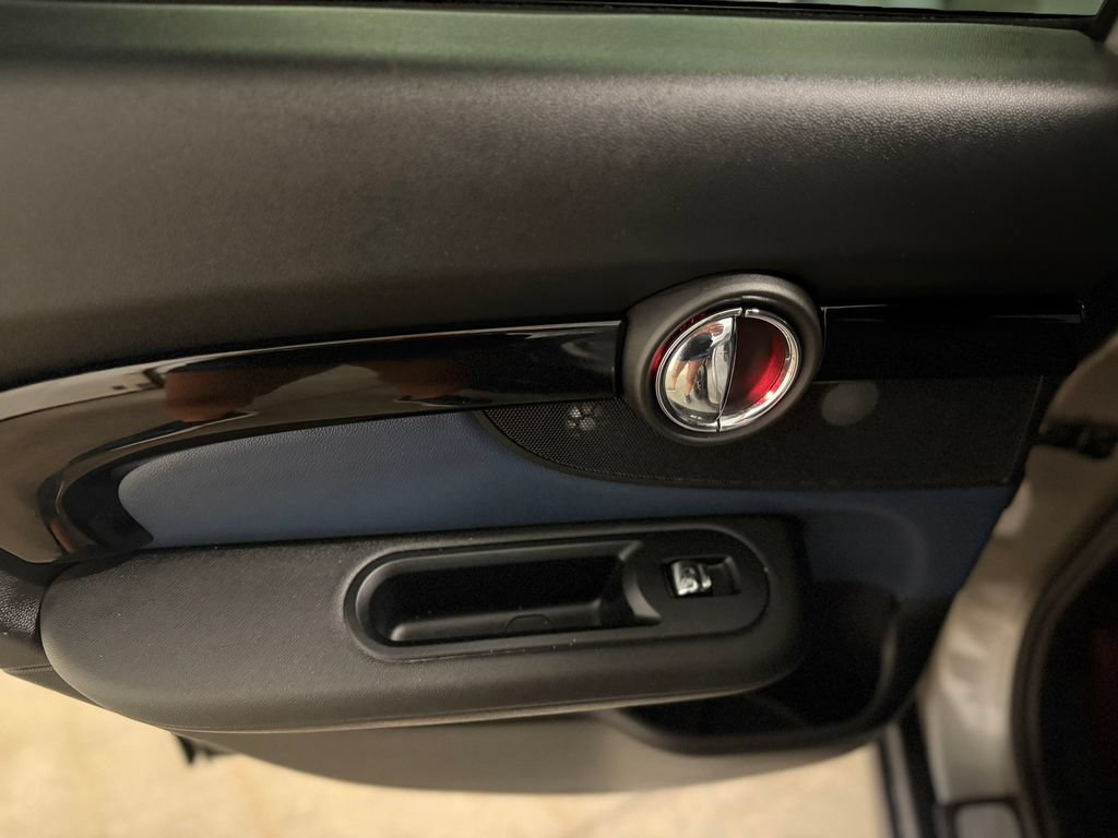 Used 2019 MINI Cooper Clubman S w/ Storage Package AWD/4WD image 23