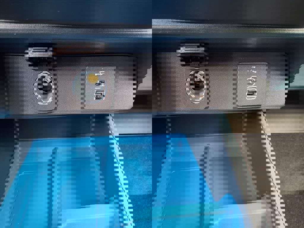 New 2025 Ford Maverick XLT w/ XLT Luxury Package AWD/4WD image 11