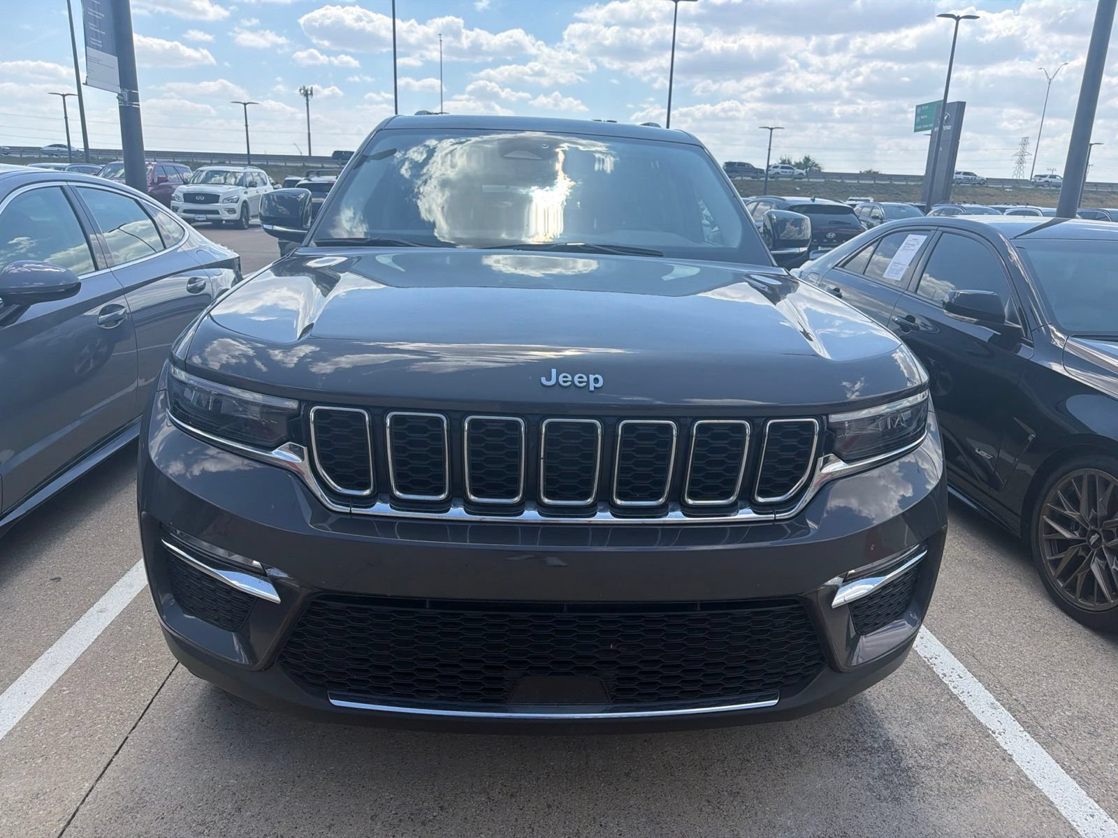 Used 2023 Jeep Grand Cherokee 4WD 4xe image 2