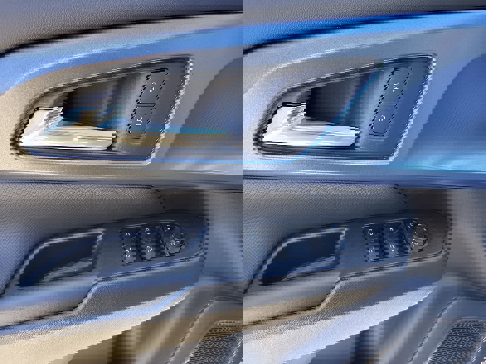 New 2026 Chevrolet Equinox EV LT image 16