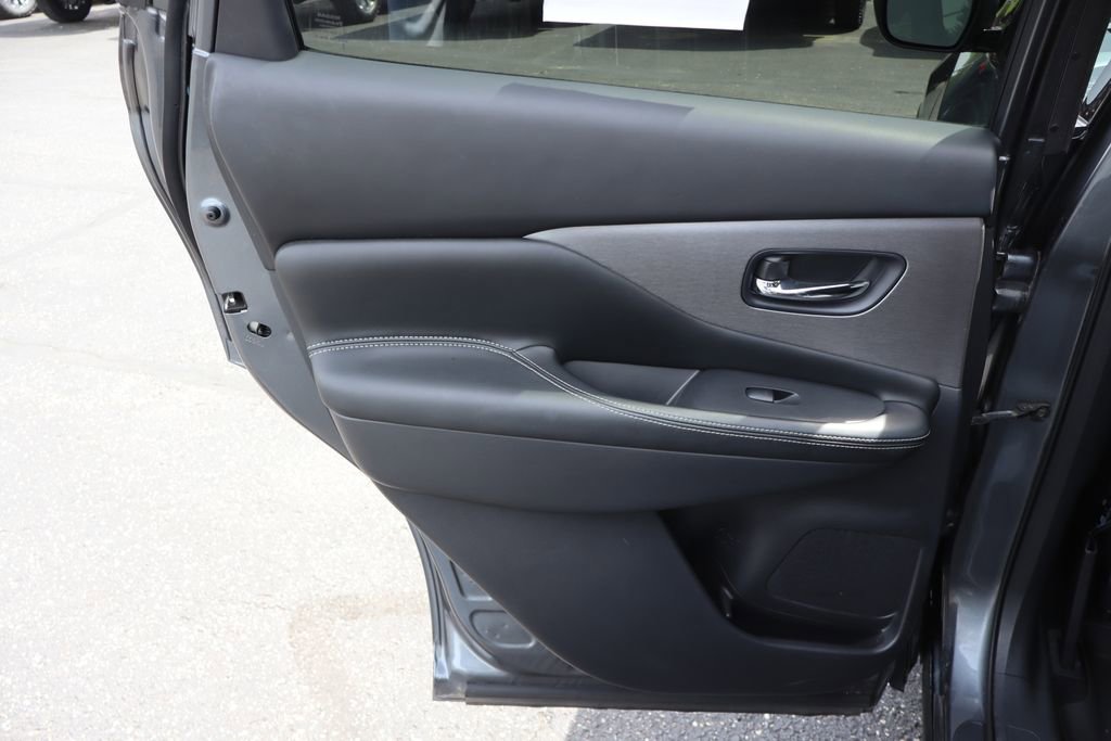 Used 2020 Nissan Murano SV AWD/4WD image 25