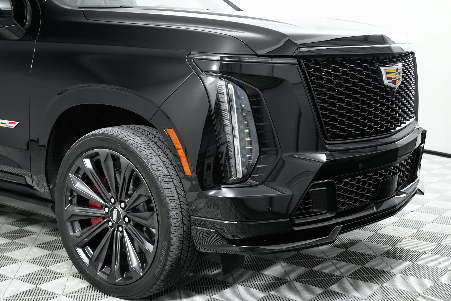 Used 2025 Cadillac Escalade V w/ LPO, Floor Liner Package AWD/4WD image 60