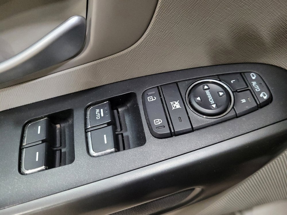 Used 2016 Kia Sedona LX w/ LX Convenience Package FWD image 27