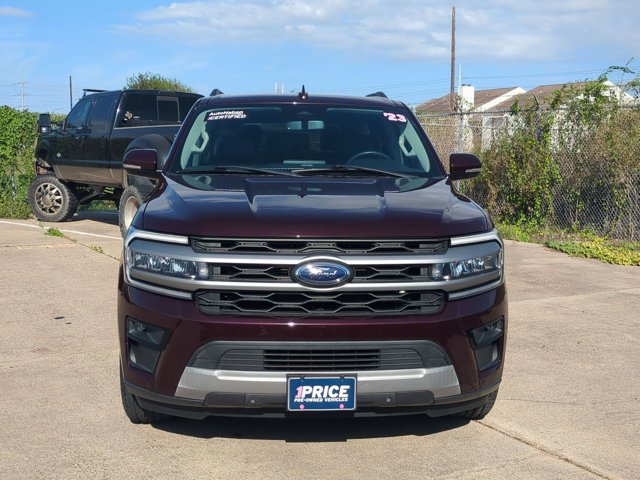 Used 2023 Ford Expedition XLT RWD image 2