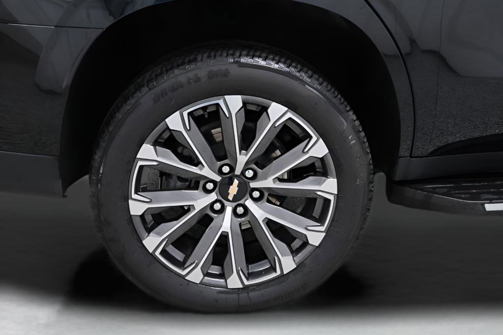 Used 2025 Chevrolet Tahoe High Country w/ Sun And Tow Package image 38