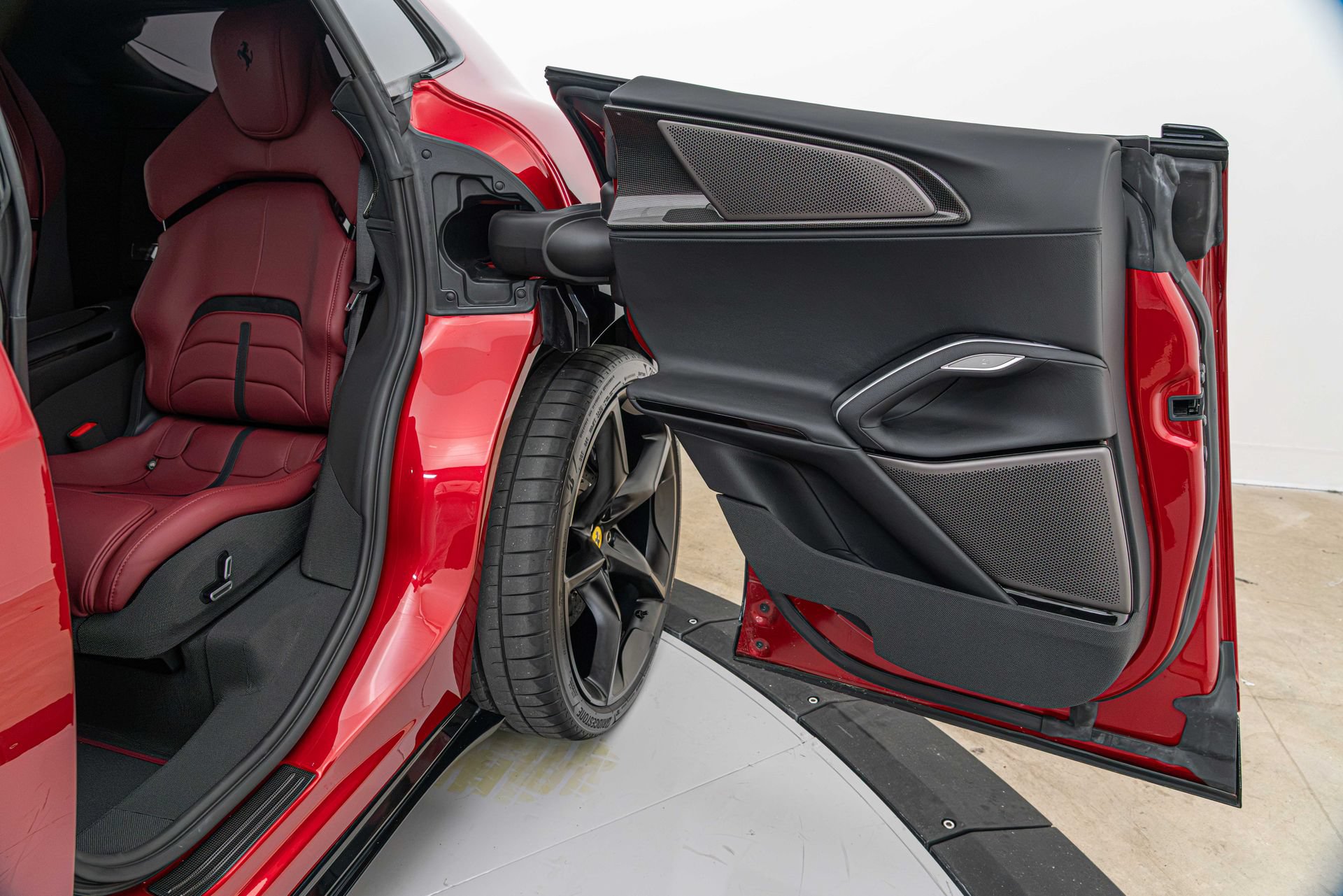 Certified 2026 Ferrari Purosangue AWD/4WD image 30