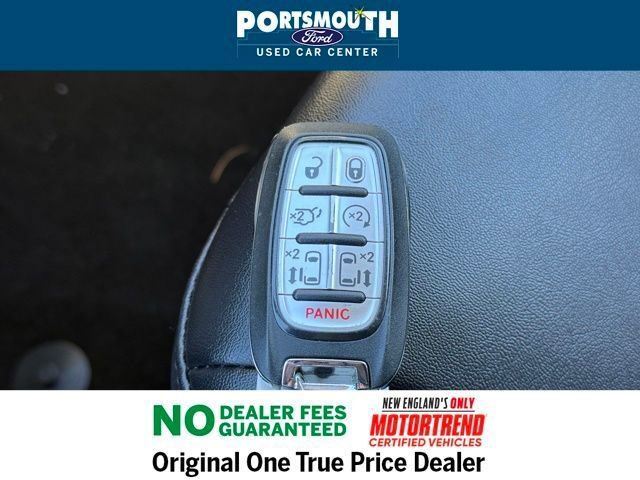 Used 2024 Chrysler Pacifica Touring-L image 13