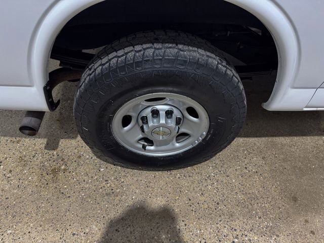 Used 2021 Chevrolet Express 2500 w/ Driver Convenience Package image 27