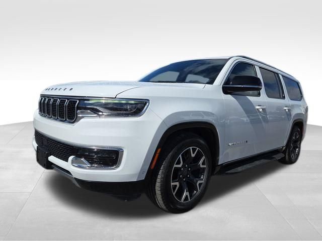 Used 2024 Jeep Wagoneer L Series III w/ Flexible Seating Group image 5